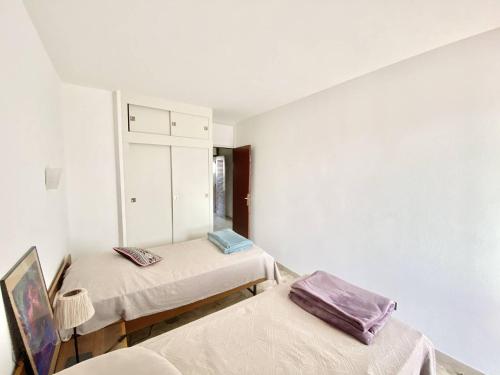 APPARTEMENT CLIMATISE 2 CHAMBRES VUE MER ET PARKING
