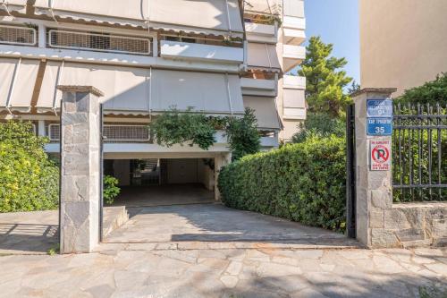 Glistening 2BR Apartment in Marousi by UPSTREET