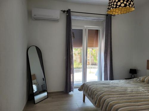 Postel nebo postele na pokoji v ubytování Modernes Apartment direkt am Strand