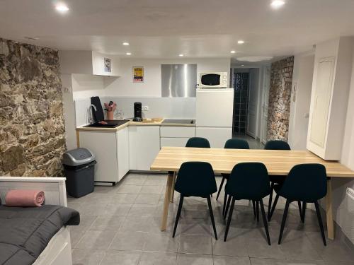 A076 Appart 6 pers chambre et terrasse au Suquet
