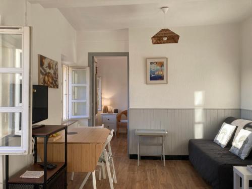 Appartement vue mer Menton vieille ville