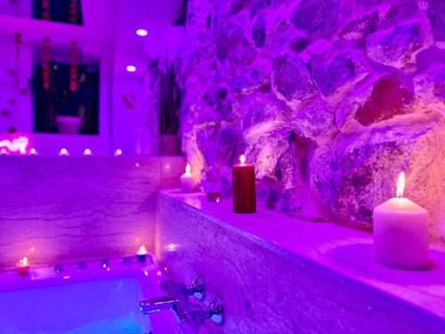 Photo de la galerie de l'établissement Love Room Pierre Scize, à Lyon