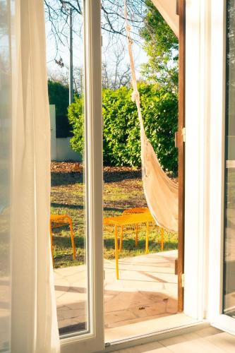 Villa au calme avec piscine, grand jardin et studio indépendant