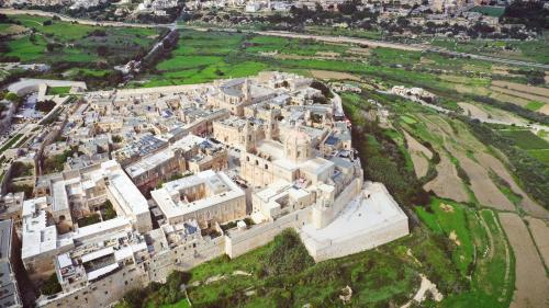 Vista aerea di 2 bedroom Flat close to Valletta & Sliema - Orion 1