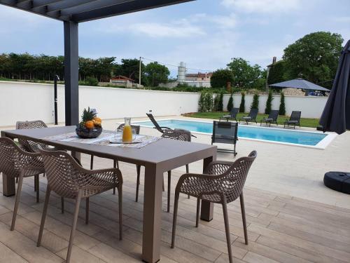 Swimmingpoolen hos eller tæt på Villa Dream Place