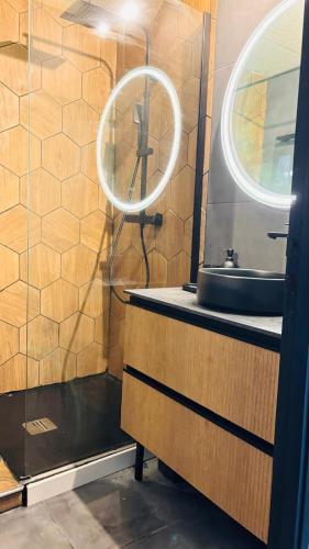 Bilik mandi di Duplex l 'Épervier