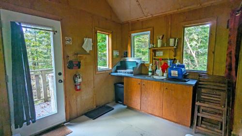 Dapur atau dapur kecil di Les Refuges Perchés Mont-Tremblant