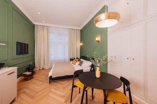 Luxury Design Apartment at Old Town Square with Air Condition