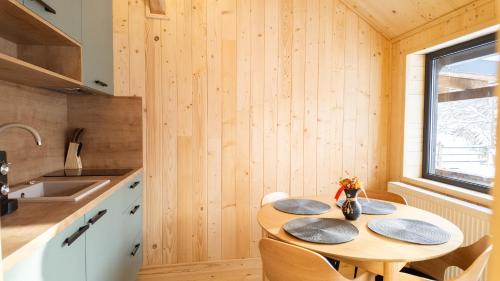 Η κουζίνα ή μικρή κουζίνα στο Leaf Loft Chalet