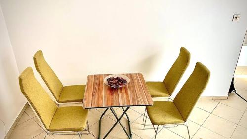 Gallery image of Modern 2-Bedroom Retreat in Adentan