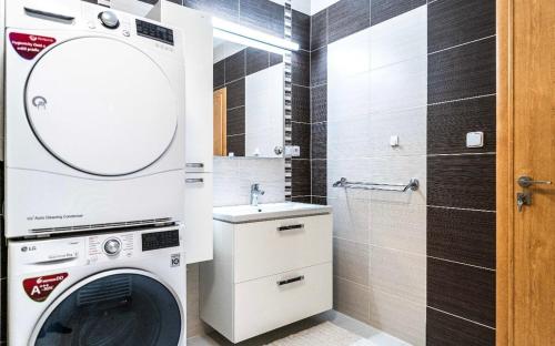 Ένα μπάνιο στο LuxTatras Apartment