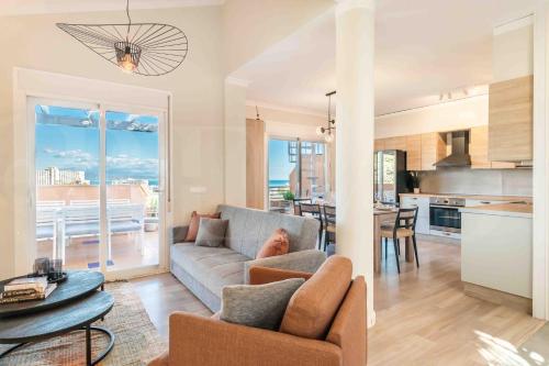 Premium villa with private pool & garden by REMS