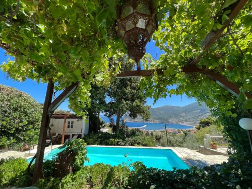 Romantic Lemonia Cottage with private pool & stunning sea view