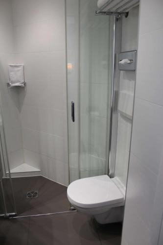 Ένα μπάνιο στο Best Western Plus Hotel Carlton Annecy