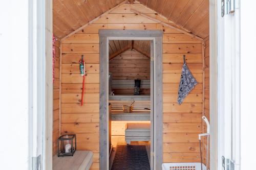 Gambar di galeri bagi Riverside Home for families - beautiful house near Santa Claus Village di Rovaniemi