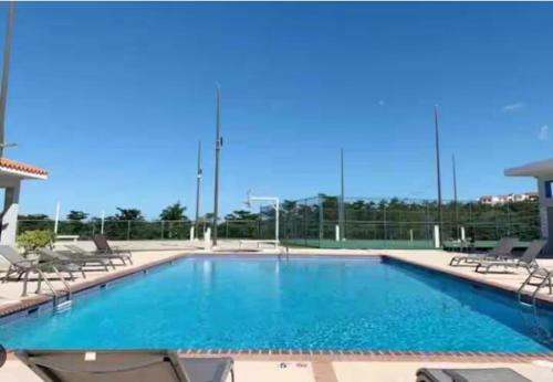 Gallery image of Penthouse Condo, Rooftop Terrace with Hot Tub, 6ppl in Las Coles