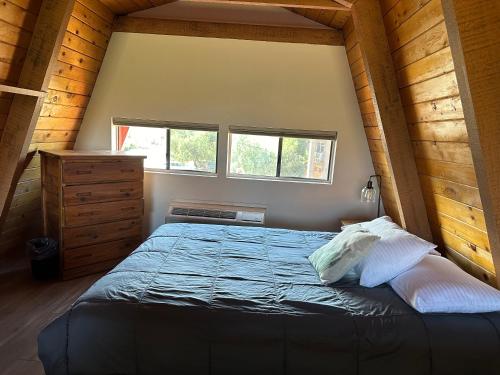 Postel nebo postele na pokoji v ubytování Red Agave Resort