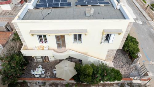 Το κτήριο όπου στεγάζεται  η παραθεριστική κατοικία