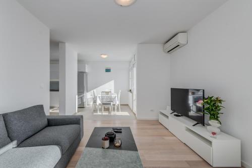 BRAND NEW - Apartment Blatine
