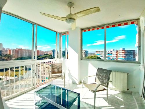 Amplio y luminoso en urbanización con piscina y garaje privado