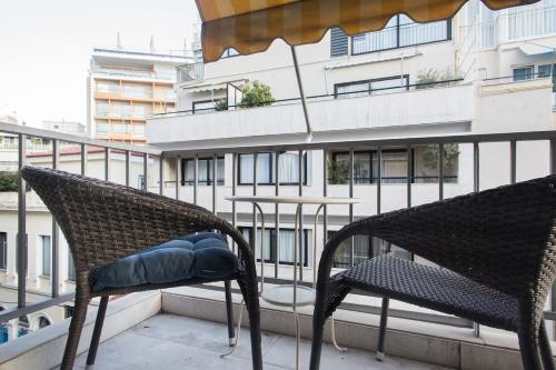 Acropolis Metro Station- Great Located Flat 125m2