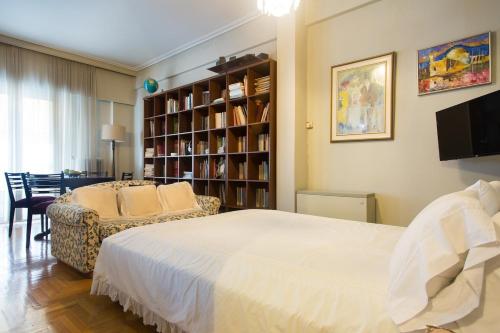 Acropolis Metro Station- Great Located Flat 125m2