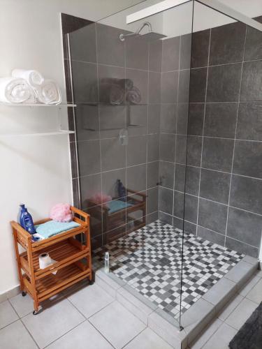Ένα μπάνιο στο Acozyflat