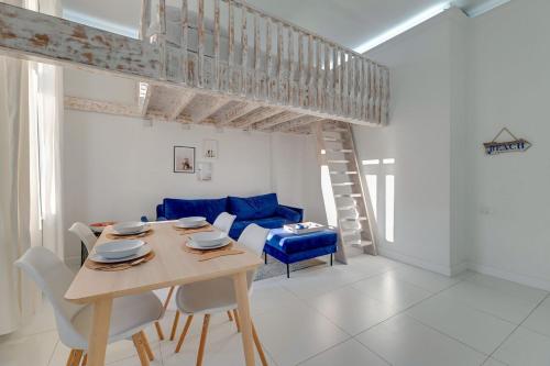 Χώρος καθιστικού στο Grand Molo by Grand Apartments