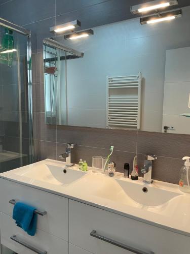 Casa Calma - Modern Apartment, Perfect Location - Only 10 min walking to Turia Parc