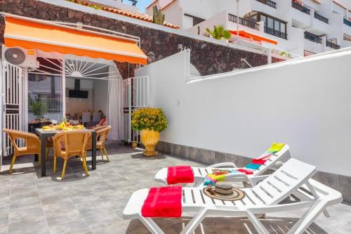 Parque Santiago II, Holiday apartment with separate entrance