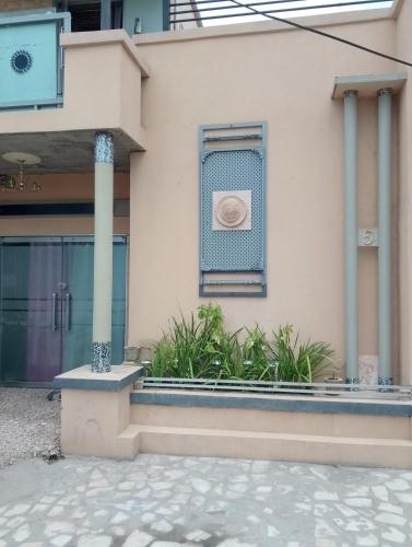 Το κτήριο όπου στεγάζεται  το διαμέρισμα
