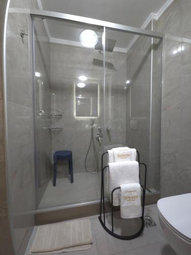 Breeze Apartment