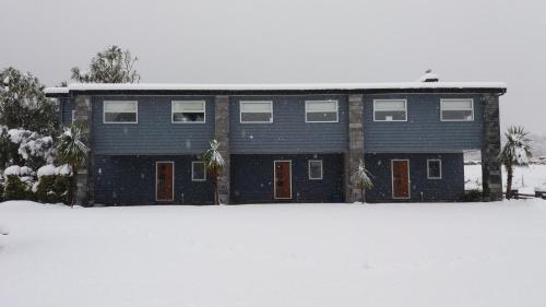 Mountain View Apartments зимой