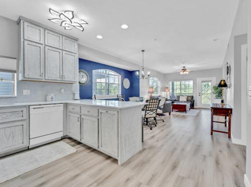 Afbeelding uit fotogalerij van 1037 Branson Luxury Retreat-Golf view-Silver Dollar city in Branson West