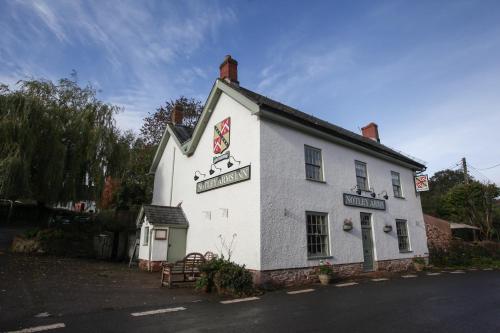 Notley Arms Inn Exmoor National Park — Facade/entrance
