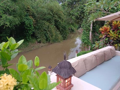 Landskap semula jadi dekat dengan vila ini
