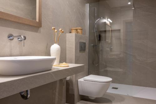 Ένα μπάνιο στο Tylickie Wzgórze Spa & Wellness pensjonat dla rodzin z dziećmi