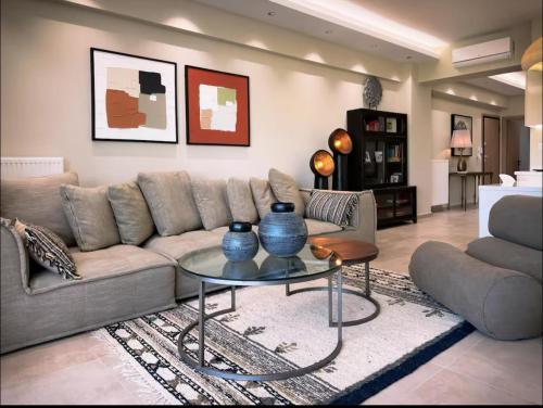 Elegant VIP Apartment - Athens Town