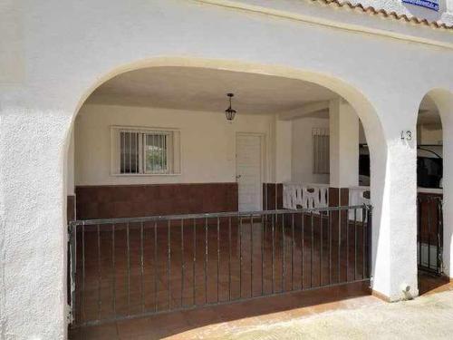 Billede fra billedgalleriet på A H RENTALS Columbra Amplio adosado a 100 mtrs playa Piscina Parking i Peñíscola