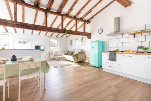 el atico del rio de la pila