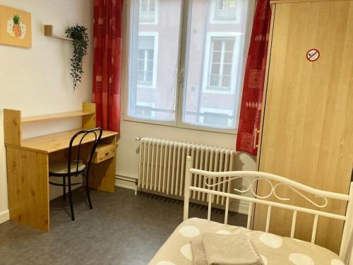 Studio 12, Dijon, near train station