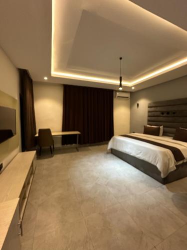 Lavera Hotel