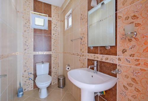 Phòng tắm tại Villa Hisarönü, Fethiye Center Luxury