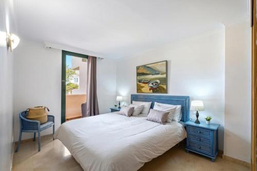 Postel nebo postele na pokoji v ubytování Spacieux appartement à Marbella
