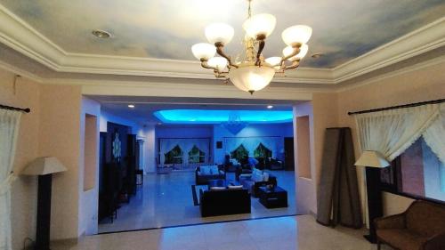 Μια τηλεόραση ή/και κέντρο ψυχαγωγίας στο Eyrie Villa Altitude Habitation