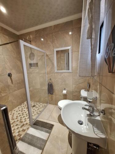 Ένα μπάνιο στο Oceans Rise Guest House
