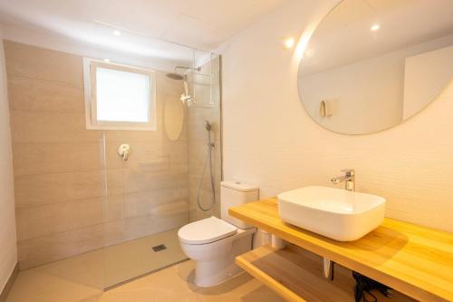 Ένα μπάνιο στο Villa Sol C