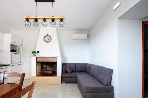 Ruang duduk di House Verg, heavenly escape up to 4 guests!