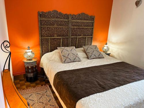 Postel nebo postele na pokoji v ubytování Gîte de Bellevue avec piscine intérieure privative