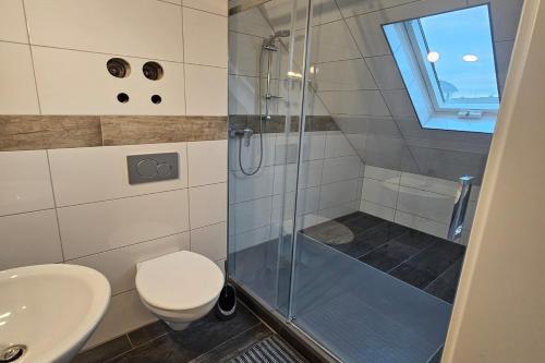 Ένα μπάνιο στο Work & Stay in Troisdorf